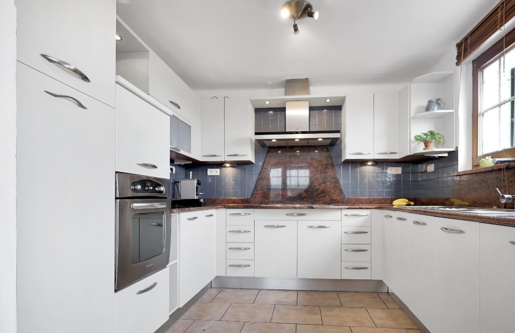 Transformer son intérieur à moindre coût grâce aux revêtements et films adhésifs à Haguenau en Alsace