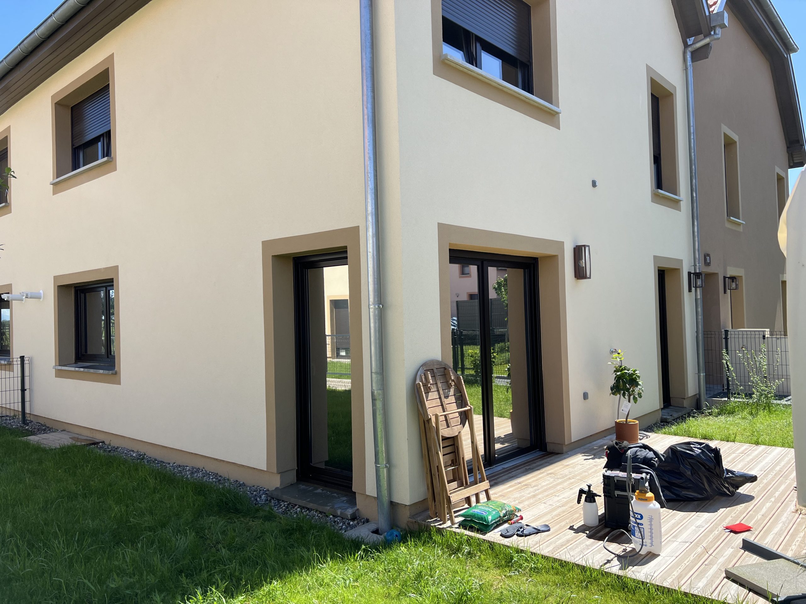 Réalisation : Pose de vitrophanie anti effraction / anti vis à vis à Erstein dans le Bas-Rhin